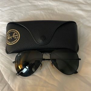 Like New Ray Ban Black Aviators